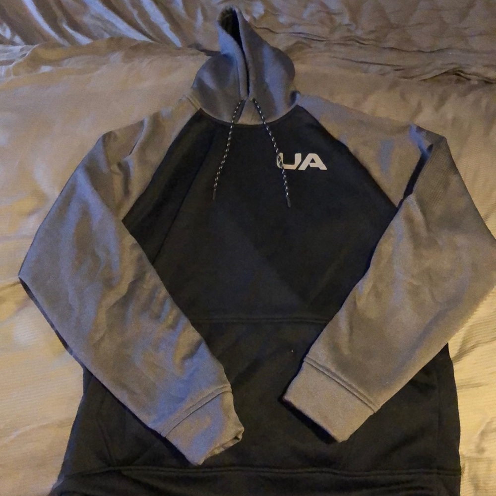 UA underarmour sweatshirt